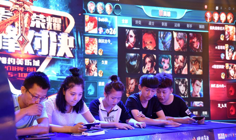 官方：xfl0ud 移至 Heroic 的替补席